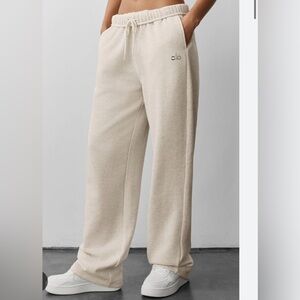 Alo Accolade Straight Leg Sweatpant